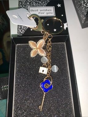 Floral Enamel bag/purse charm Keychain with lock & key
